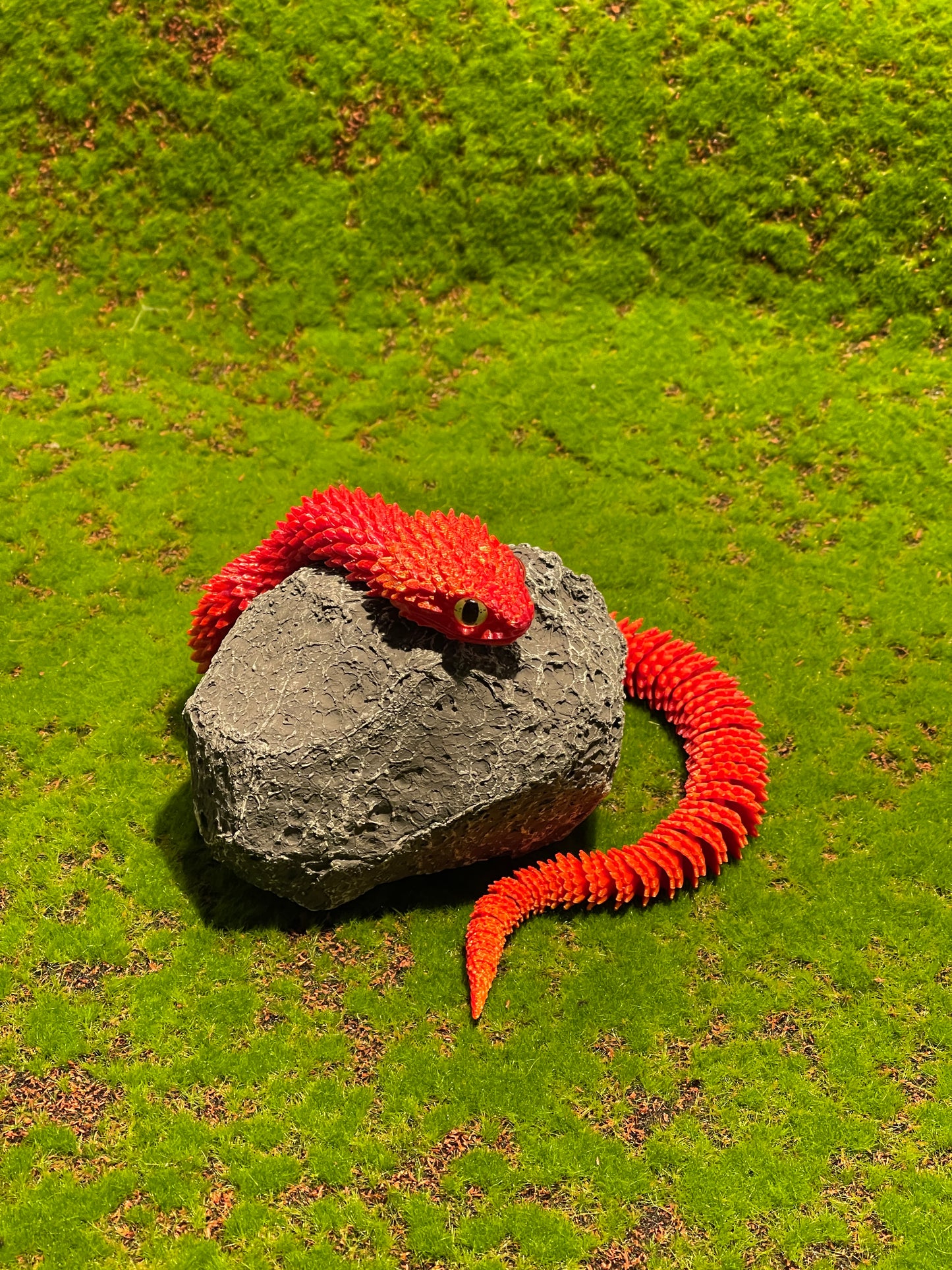 Flexible snake toy
