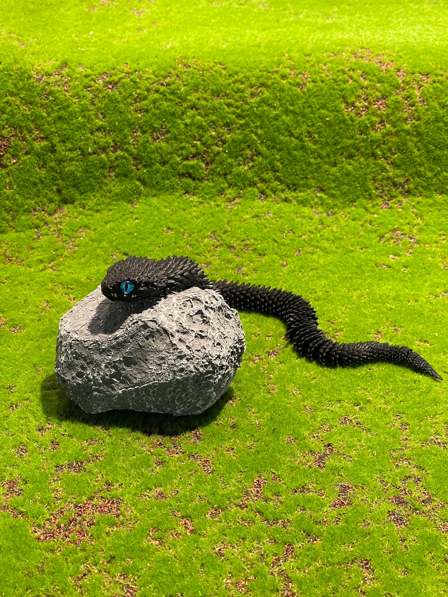 Flexible snake toy