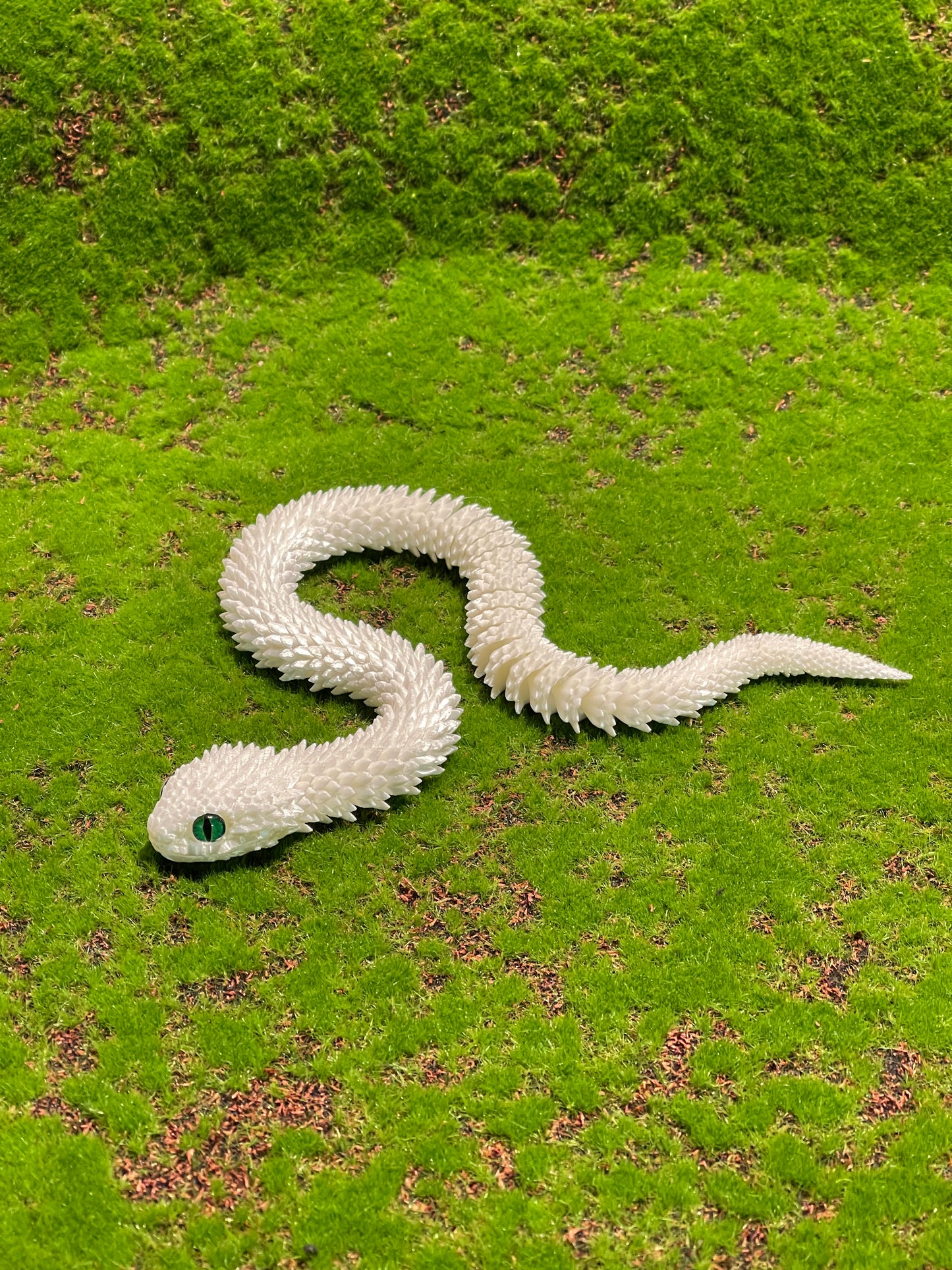 Flexible snake toy
