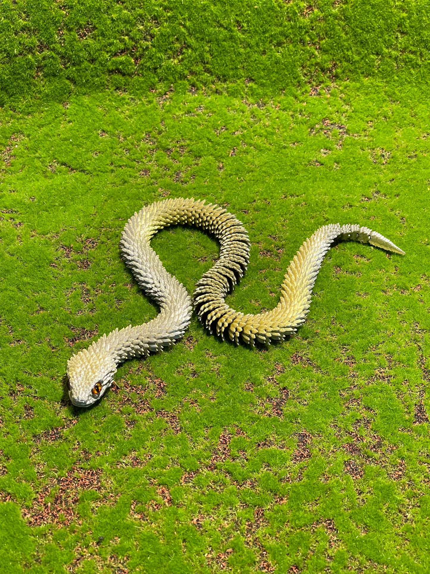 Flexible snake toy