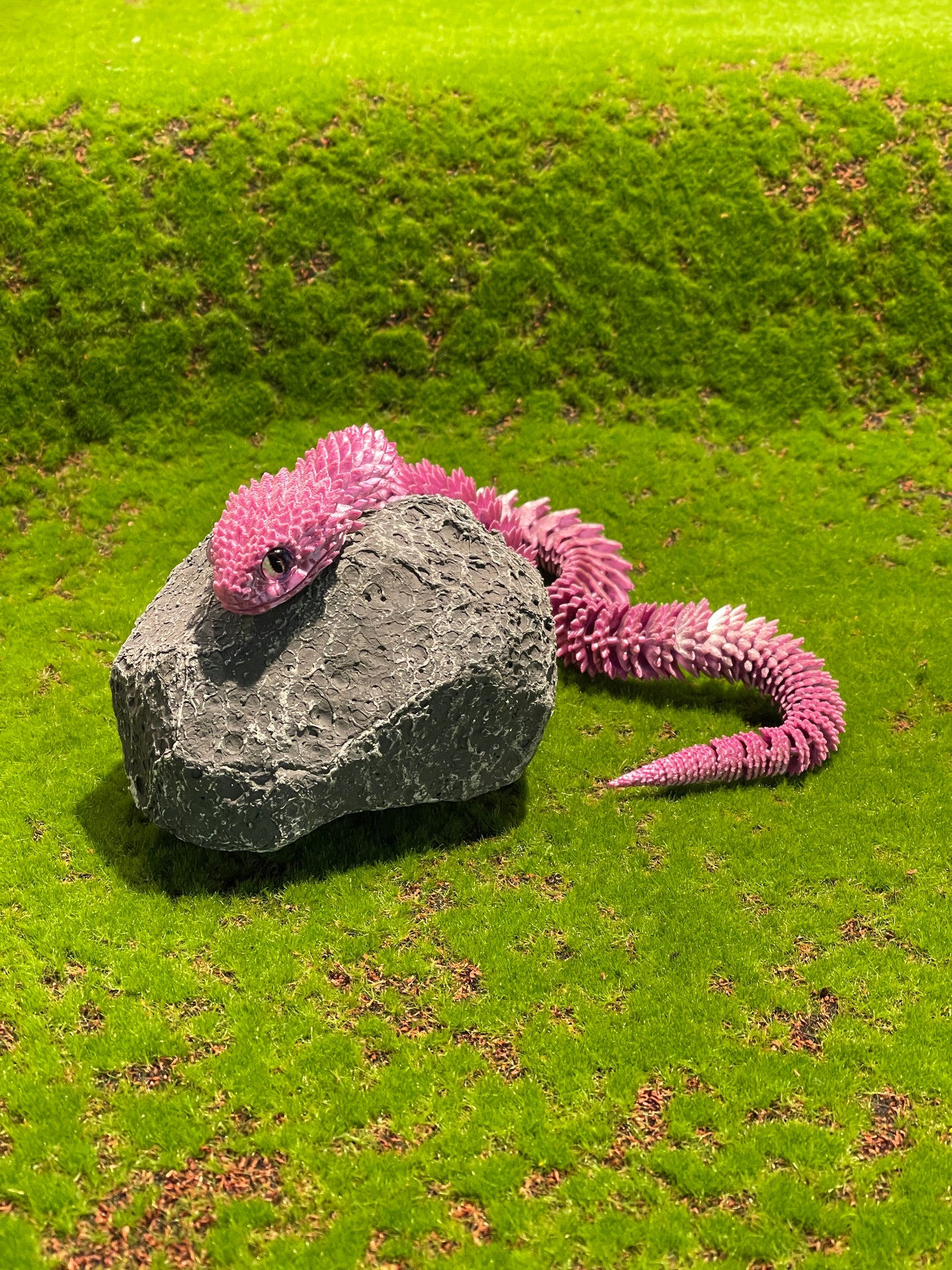 Flexible snake toy