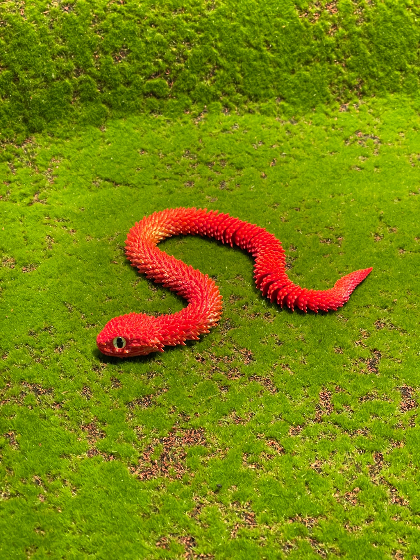 Flexible snake toy